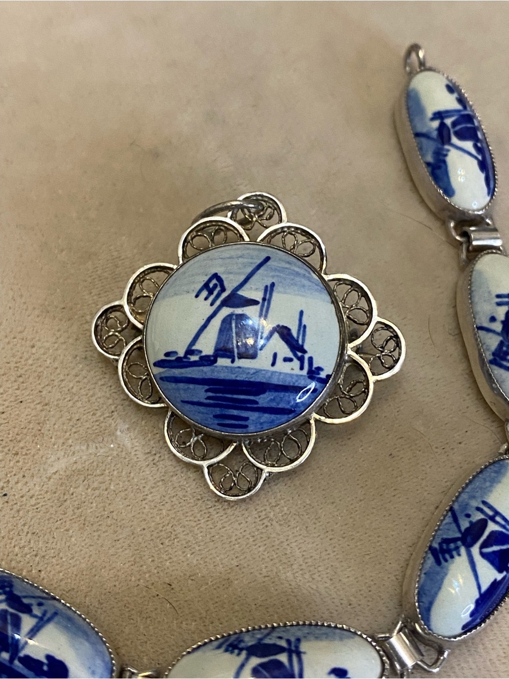 Vintage 835 Silver Delft Porcelain Bracelet & Matching Brooch Set - Picture 2 of 12